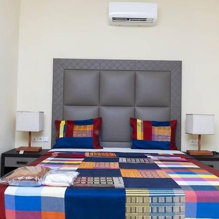 Hotel Bachou Dakar Buitenkant foto